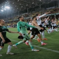 Υποχρεωμένη να ρισκάρει