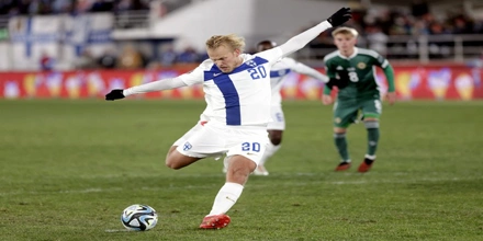 2023-11-17T181418Z_1162112253_RC25F4AONQ51_RTRMADP_3_SOCCER-EURO-FIN-NIR-REPORT.jpg