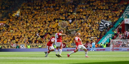 20.7 slavia praha.jpg