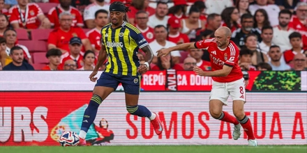 large_Fenerbahce-vs-Benfica-18084340.jpg
