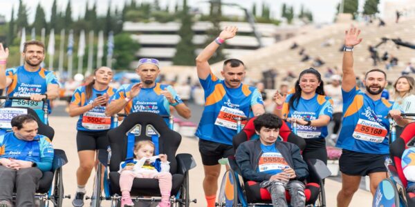 Stoiximan Wheels of Change: Τρέχοντας μαζί με  Άτομα με Αναπηρία στον Ημιμαραθώνιο Αθήνας